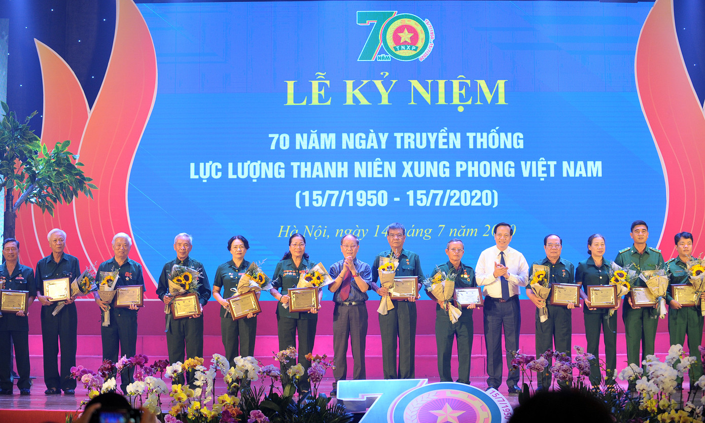 Trong những dấu mốc lịch sử Việt Nam đều có Lực lượng TNXP ảnh 15