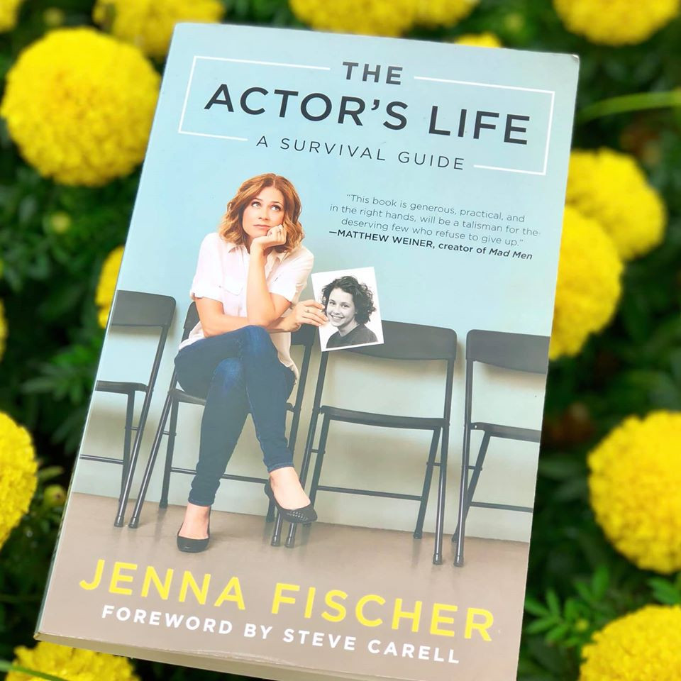 Sống tích cực mùa dịch: Nguyễn Thị Loan chia sẻ cuốn sách 'cẩm nang' cho nghề diễn viên ảnh 2