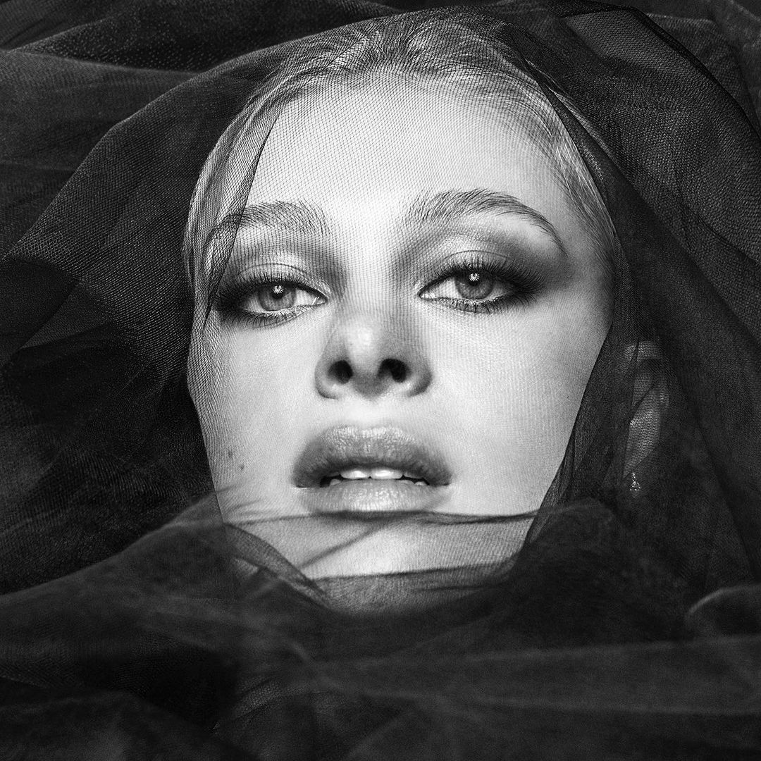 Cậu cả nhà Beckham chụp ảnh nóng bỏng cùng hôn thê ảnh 5