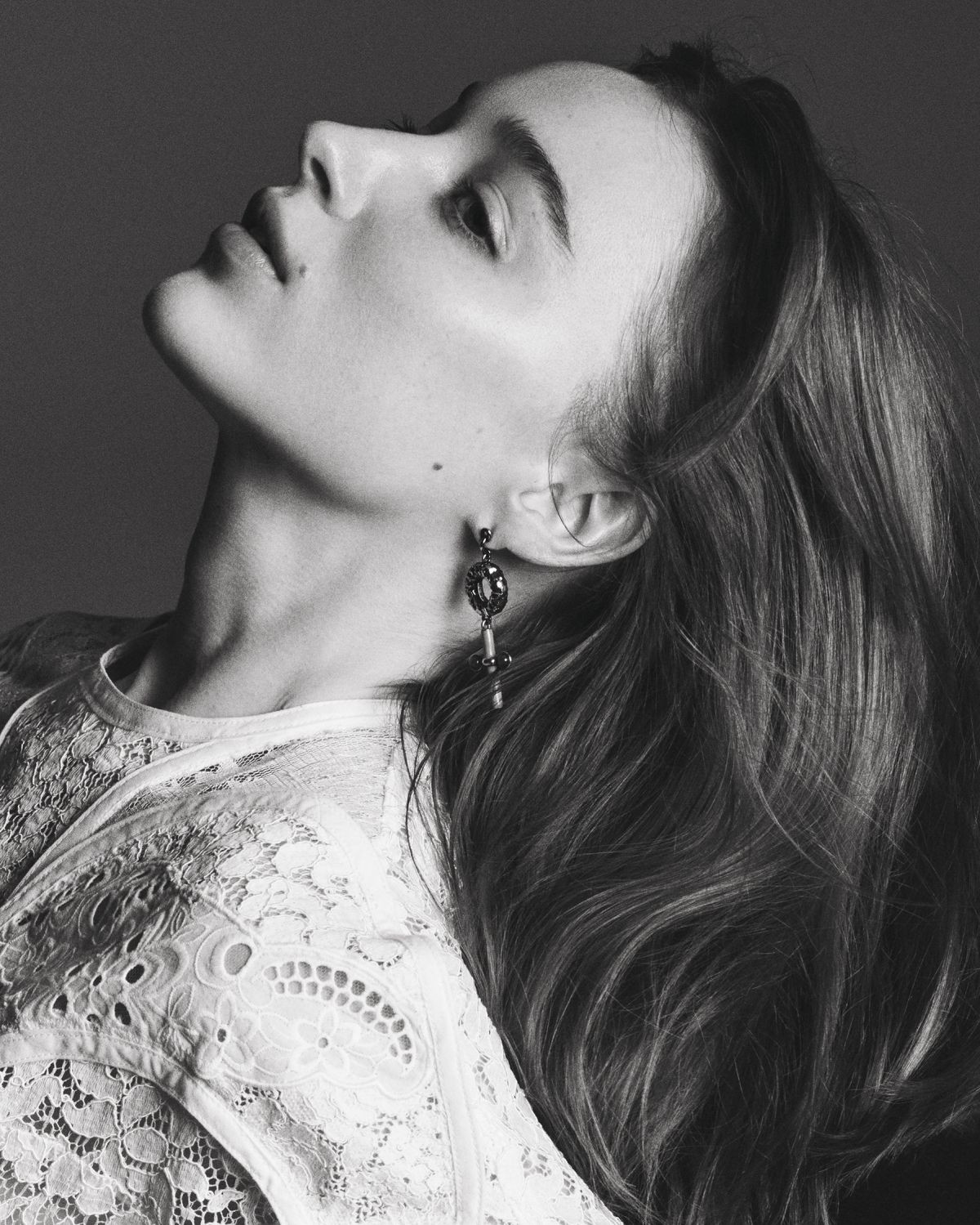 Người đẹp 9x phim 18+ Bridgerton gợi cảm với nội y ảnh 6