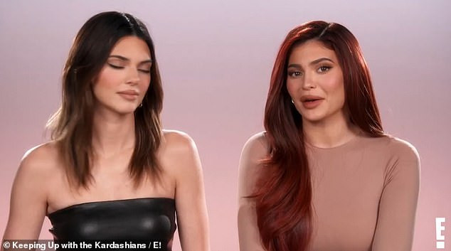 Em út 9x nhà Kardashian thả dáng 'gái một con' bốc lửa ảnh 12
