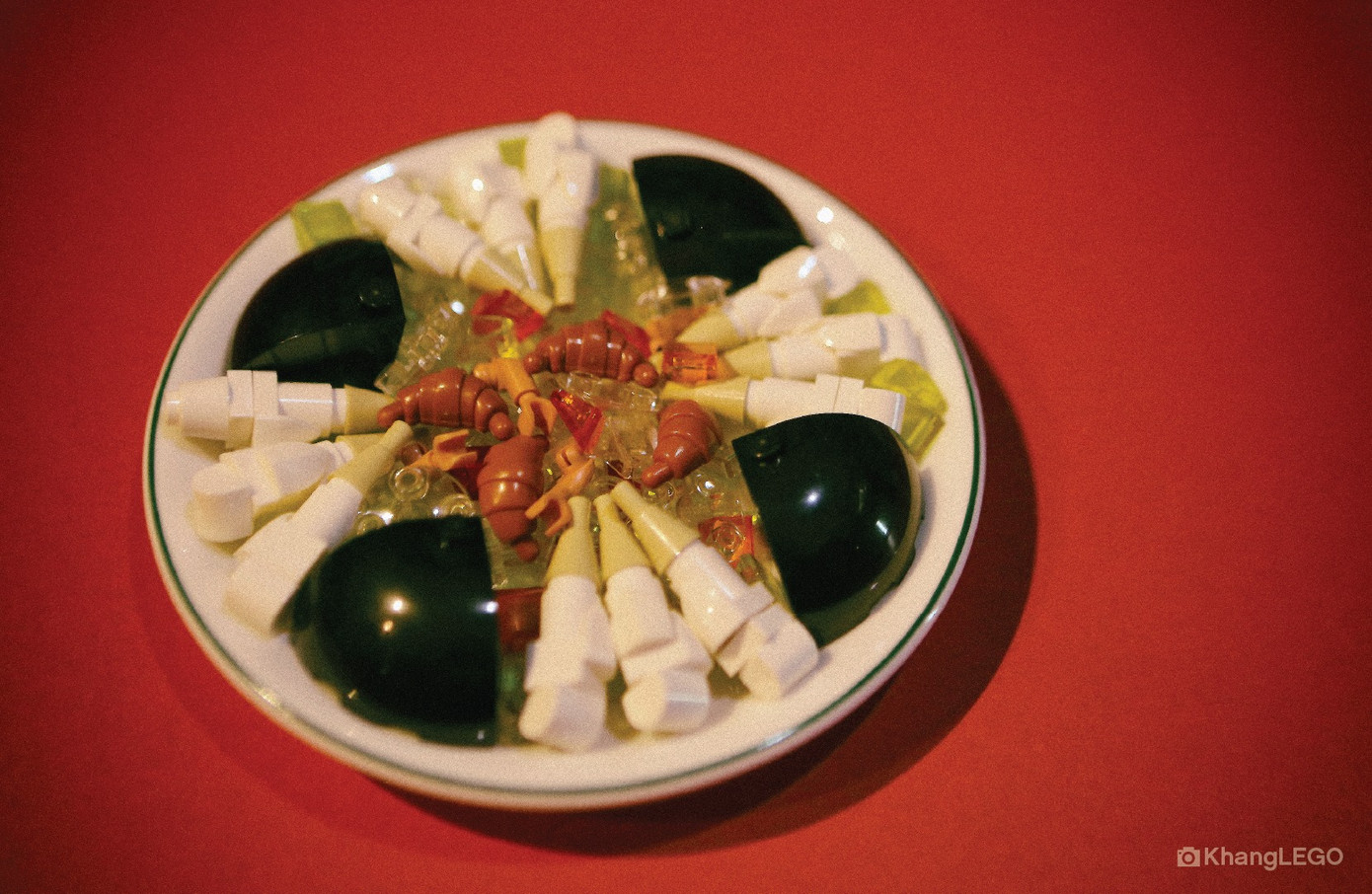 Chàng trai 9x ở TPHCM làm mâm cỗ Tết bằng Lego sống động như thật ảnh 8