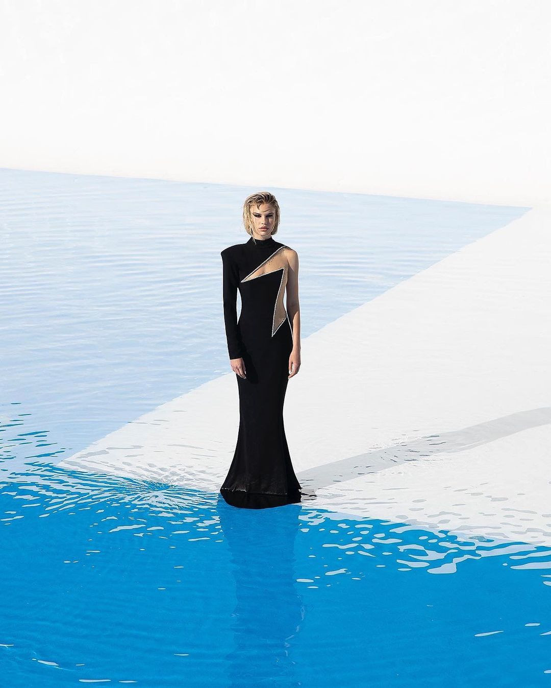 Những bức hình gợi cảm táo bạo của người mẫu Mỹ Meredith Mickelson ảnh 7