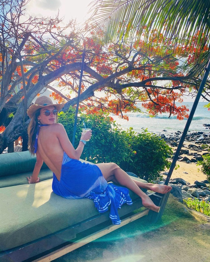 Ngất ngây sắc vóc cựu thiên thần nội y xứ Samba ảnh 10