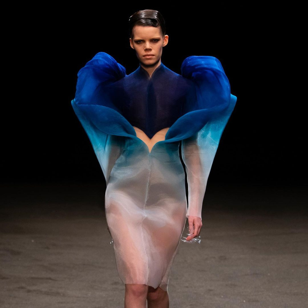 Phạm Băng Băng quyến rũ như nữ thần với váy siêu thực xuyên thấu ảnh 5