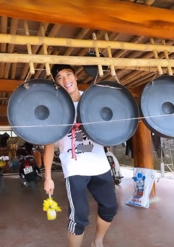 Thủ môn Bùi Tiến Dũng đưa bạn gái Ukraina về quê đón Tết ảnh 7