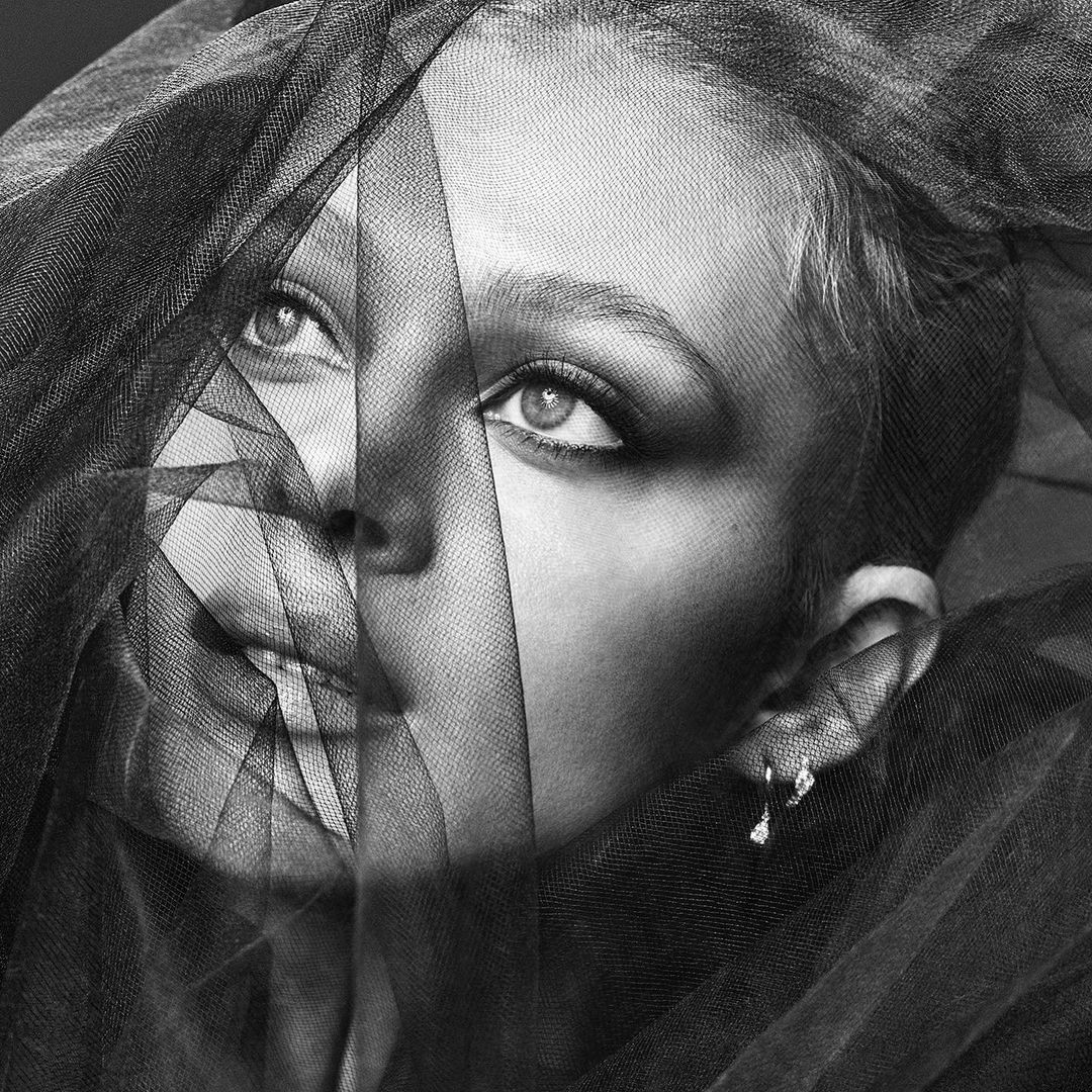 Cậu cả nhà Beckham chụp ảnh nóng bỏng cùng hôn thê ảnh 6