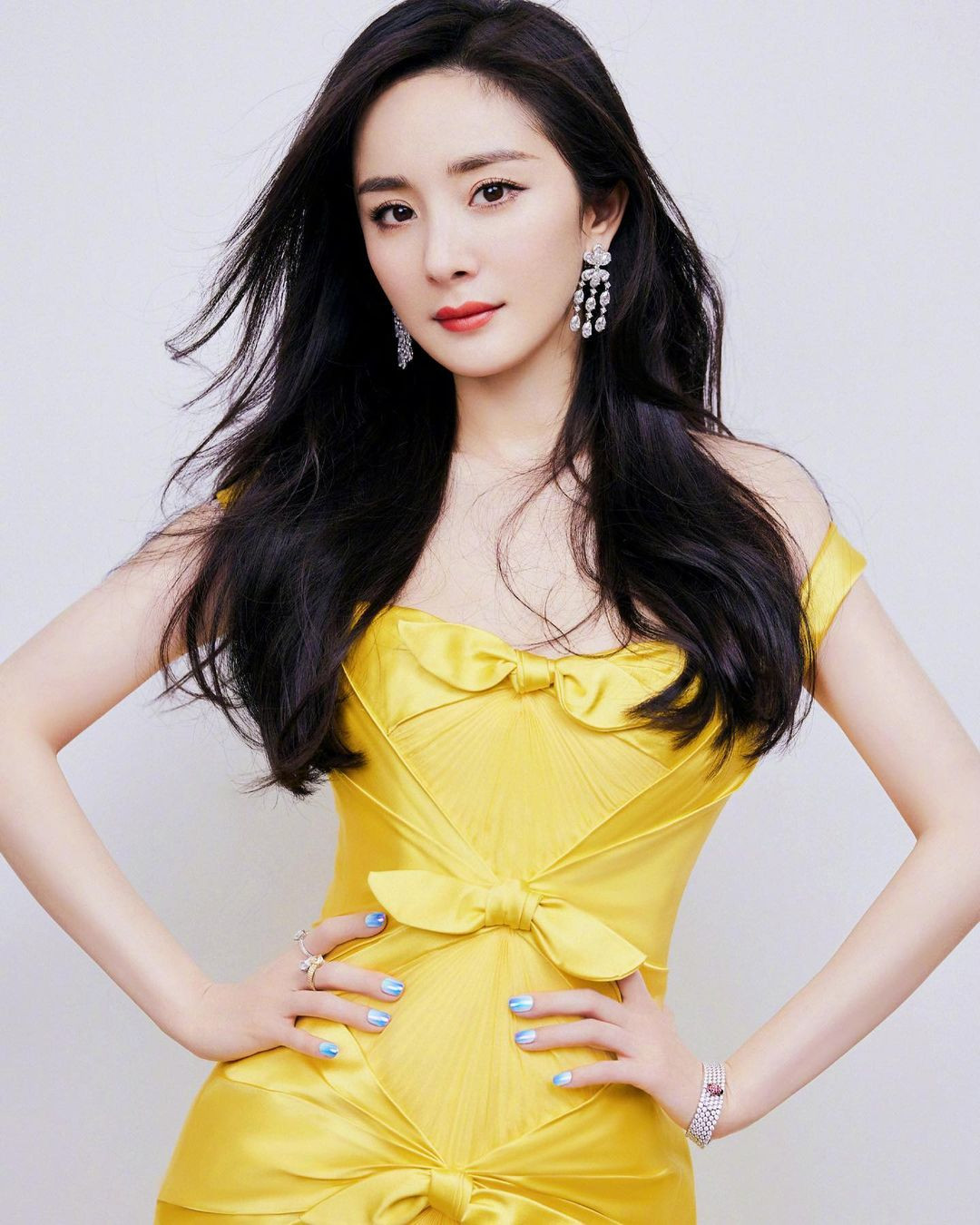 Dương Mịch bất ngờ gợi cảm trẻ đẹp như đôi mươi ảnh 7