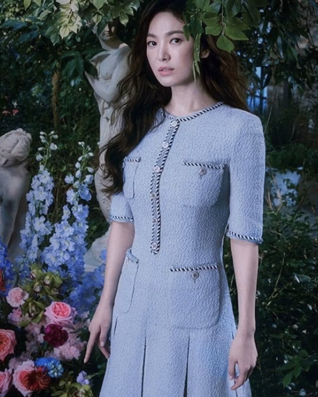 Song Hye Kyo gây bất ngờ với thần thái sang chảnh ảnh 3