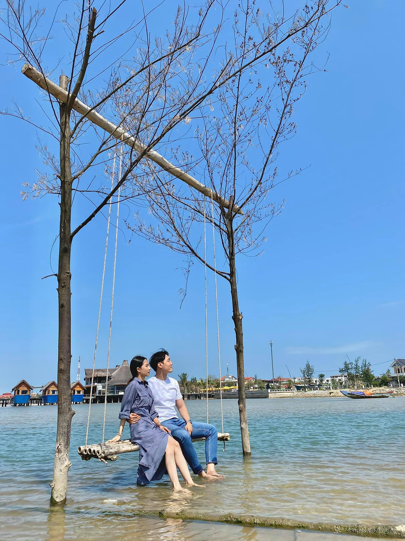 Cô gái Việt dẫn bạn trai Hàn ngắm cảnh đẹp nao lòng ở Huế ảnh 11