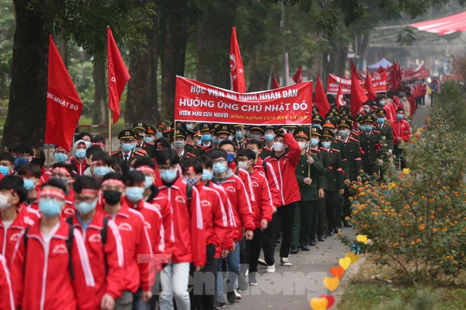 Chủ nhật Đỏ đạt hơn 52.000 đơn vị máu ảnh 1