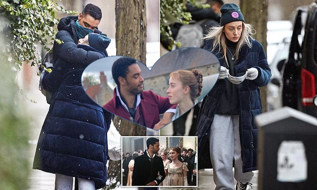 Mẫu 9x Joy Corrigan diện phong cách không nội y, trễ nải hớ hênh trên phố ảnh 13