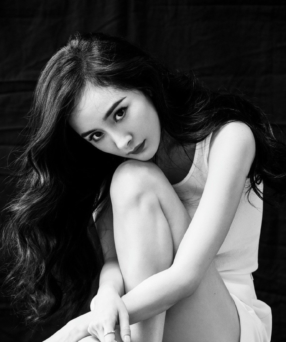 Dương Mịch bất ngờ gợi cảm trẻ đẹp như đôi mươi ảnh 3