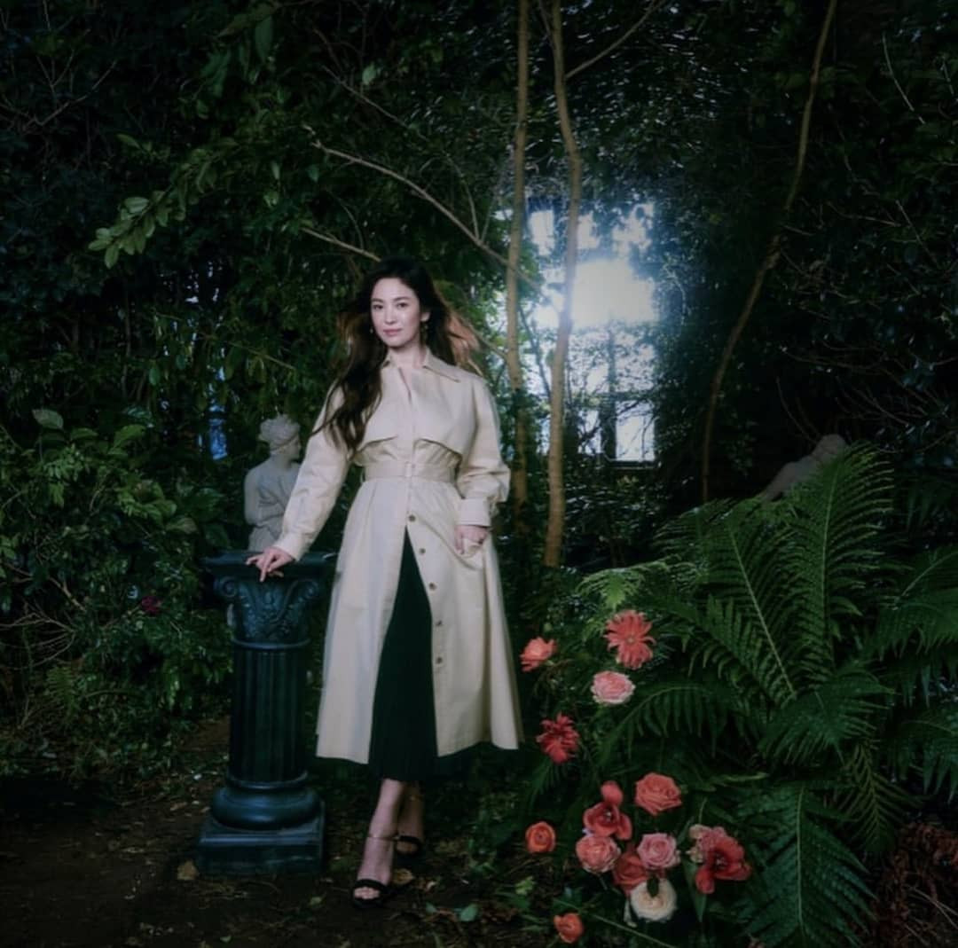 Song Hye Kyo gây bất ngờ với thần thái sang chảnh ảnh 4