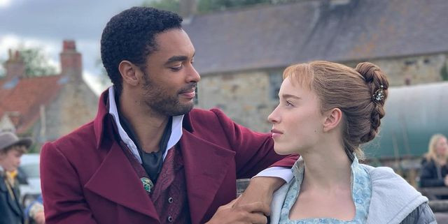 Trai đẹp nóng bỏng phim 18+ Bridgerton lộ diện bạn gái dịp Valentine ảnh 6