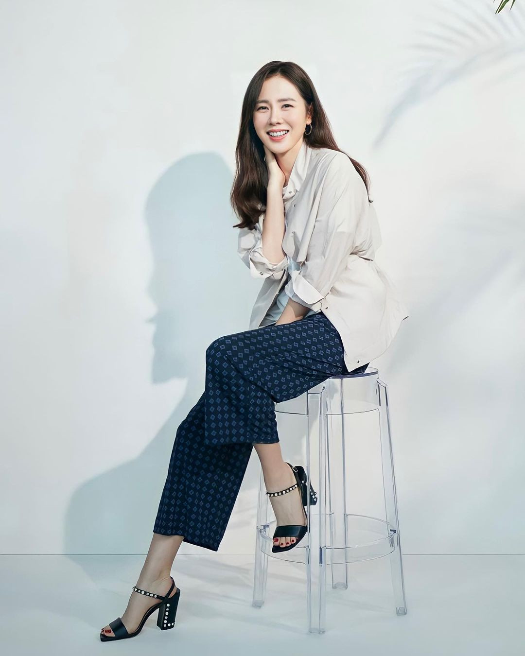 Người đẹp phim 'Hạ cánh nơi anh' U40 trẻ đẹp như nữ thần mùa xuân ảnh 4