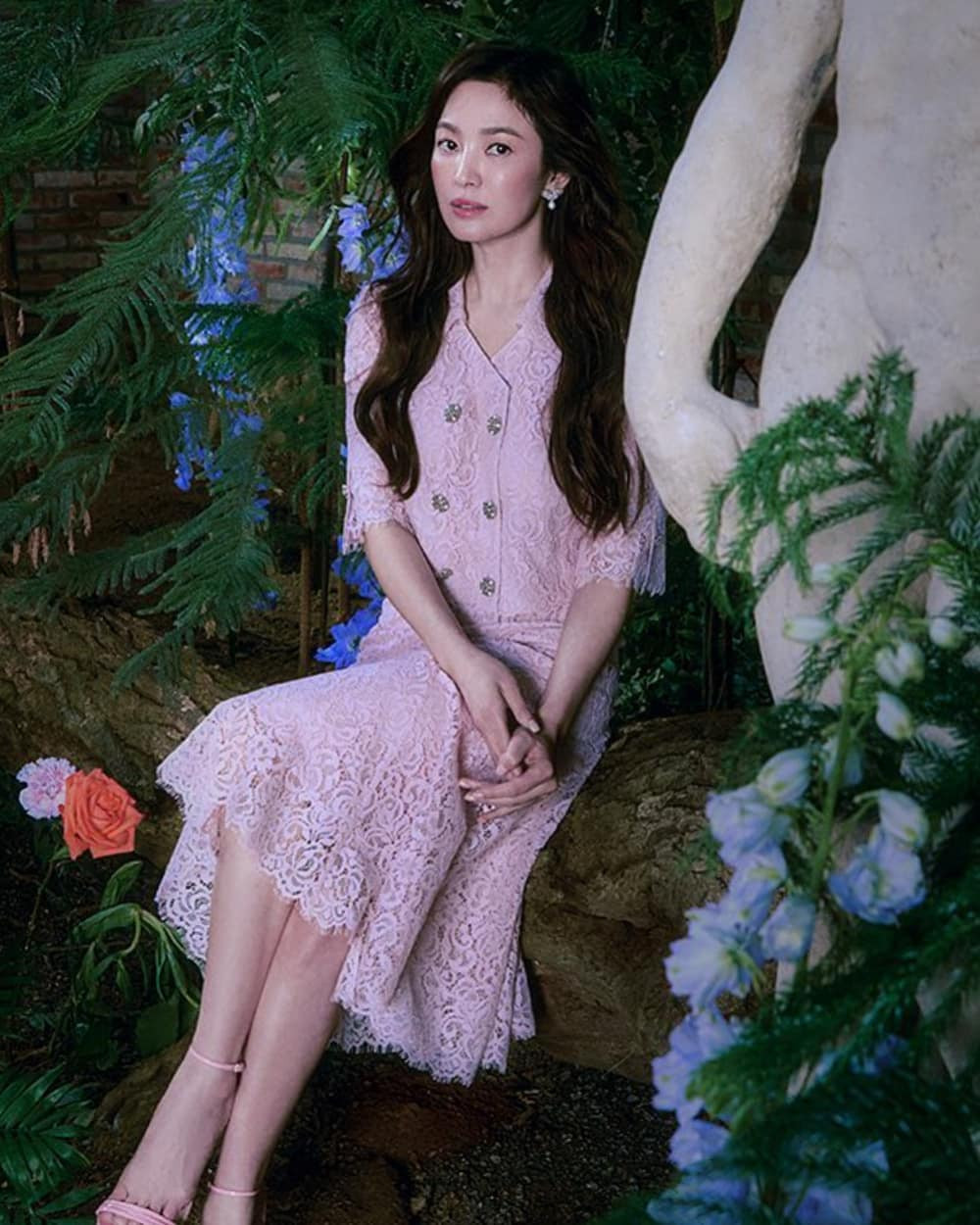 Song Hye Kyo gây bất ngờ với thần thái sang chảnh ảnh 2