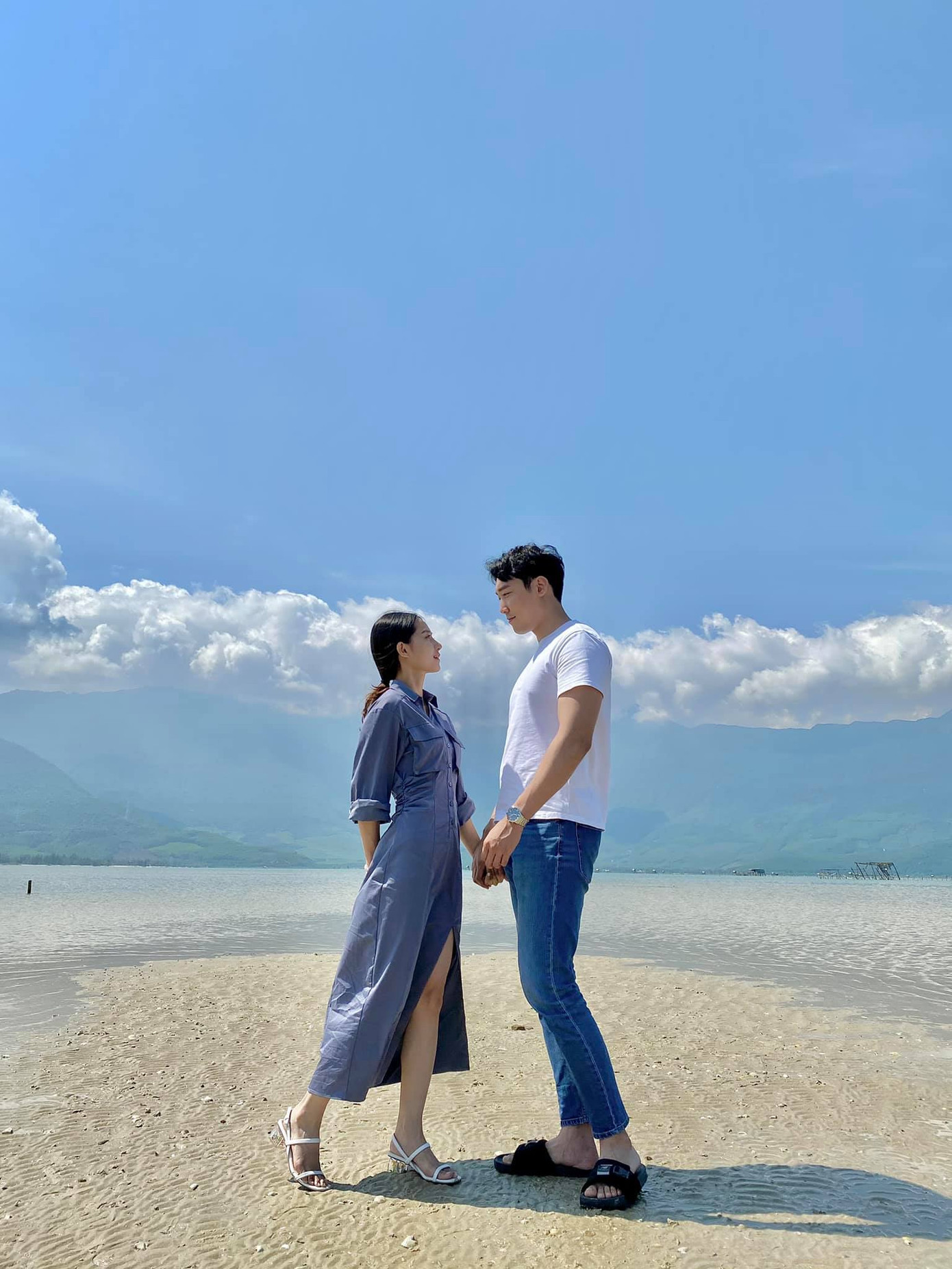 Cô gái Việt dẫn bạn trai Hàn ngắm cảnh đẹp nao lòng ở Huế ảnh 12