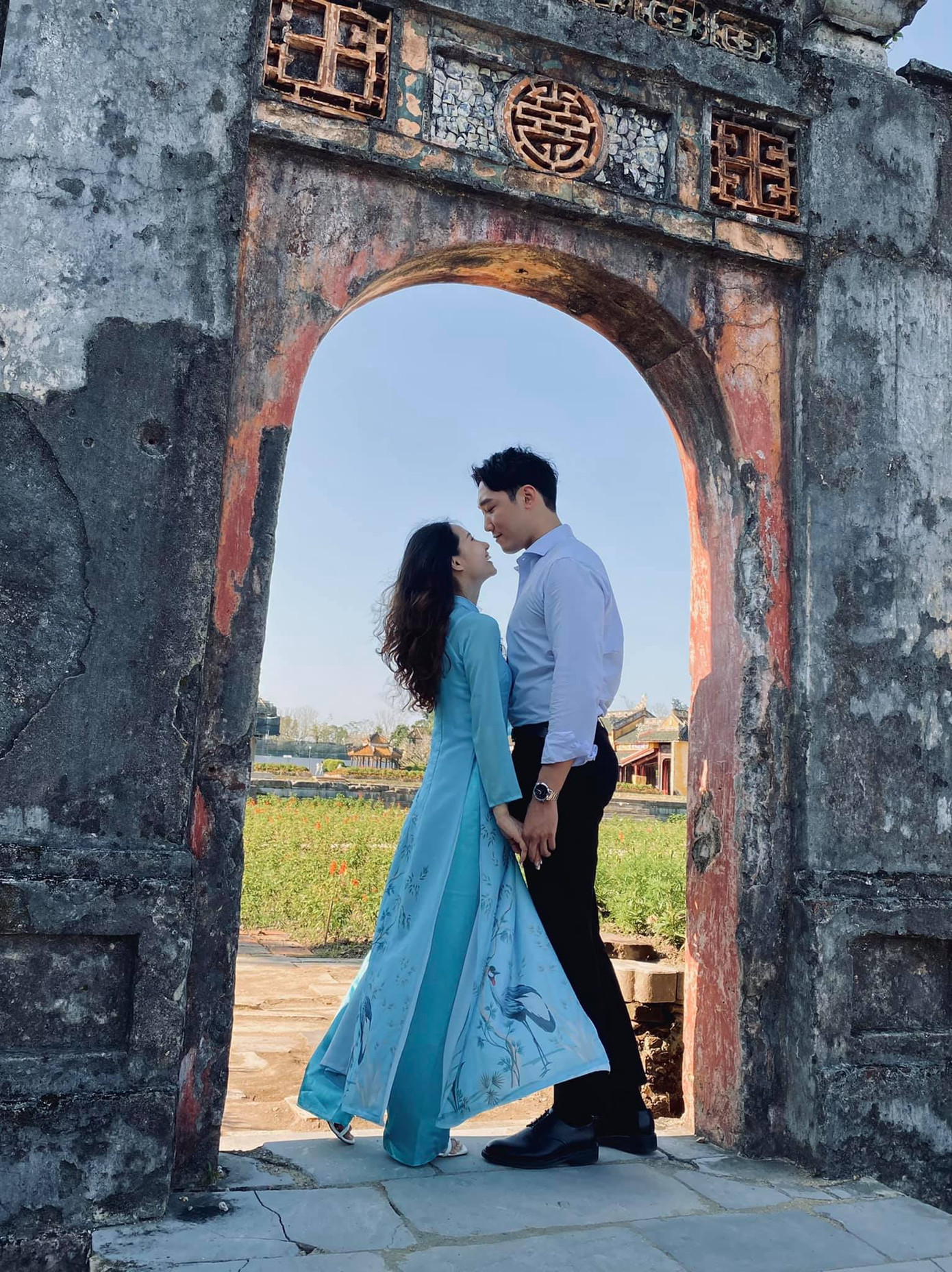 Cô gái Việt dẫn bạn trai Hàn ngắm cảnh đẹp nao lòng ở Huế ảnh 4