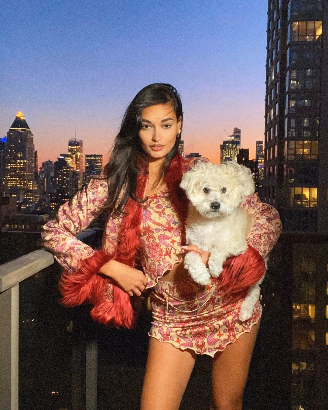 Nàng mẫu Brazil Gizele Oliveira xinh đẹp với nội y Valentine ảnh 13