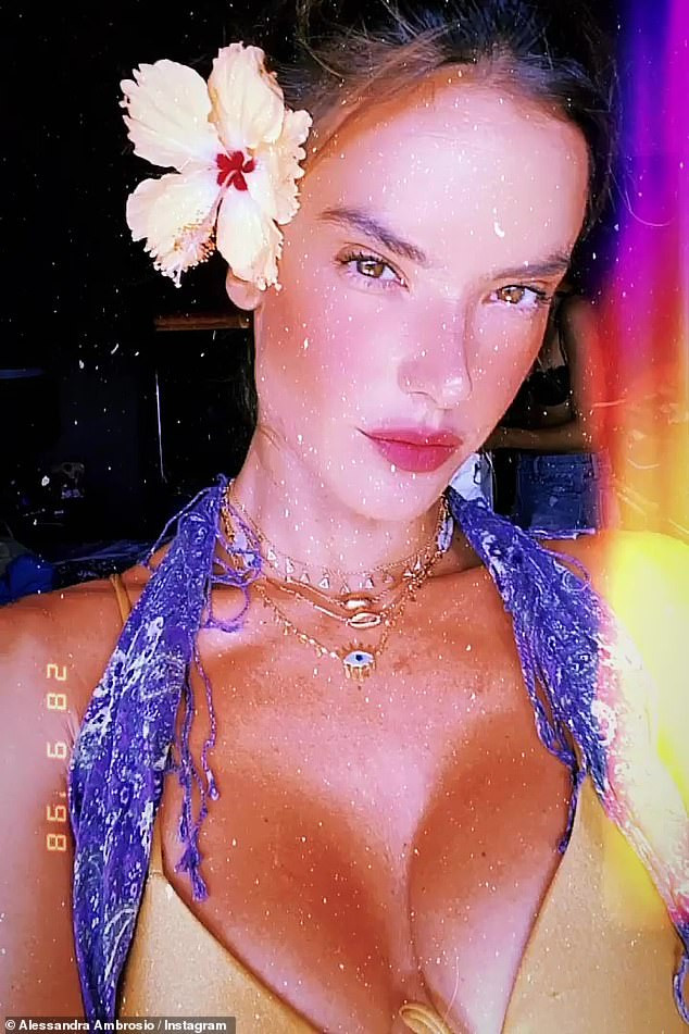 Ngất ngây sắc vóc cựu thiên thần nội y xứ Samba ảnh 7