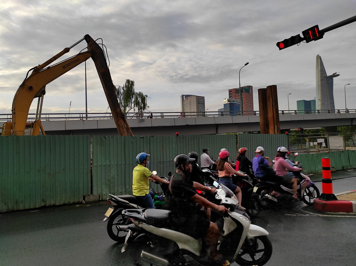 Lô cốt chống ngập bủa vây đường phố Sài Gòn ảnh 7