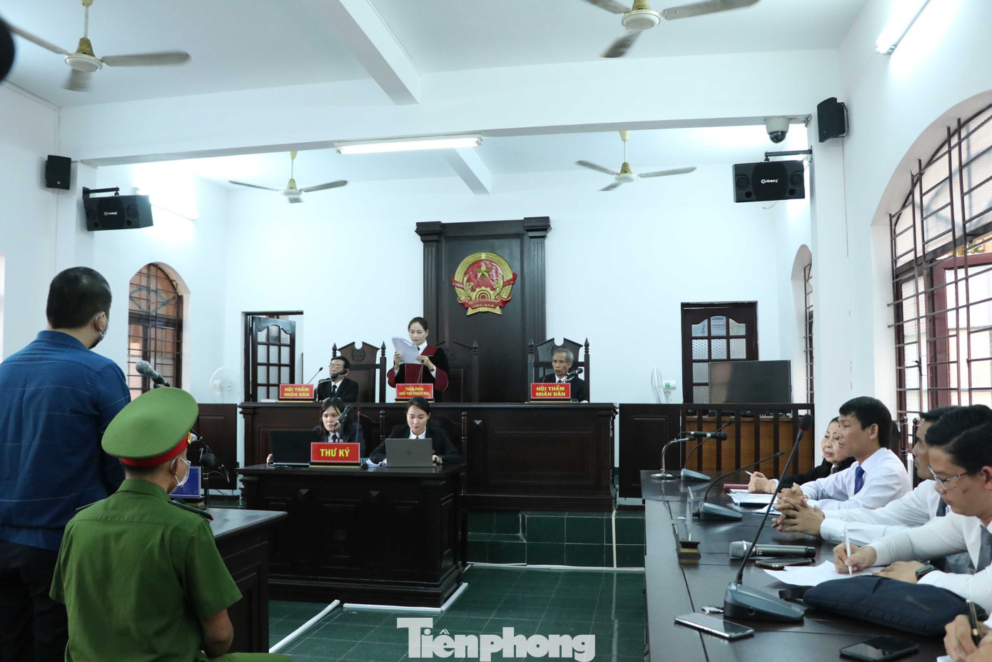 Tài xế Mercedes tông xe Grabbike chở nữ tiếp viên hàng không lãnh 7 năm 6 tháng tù ảnh 1