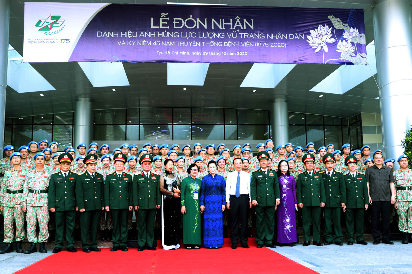 Bệnh viện Quân y 175 nhận danh hiệu Anh hùng lực lượng vũ trang nhân dân ảnh 1