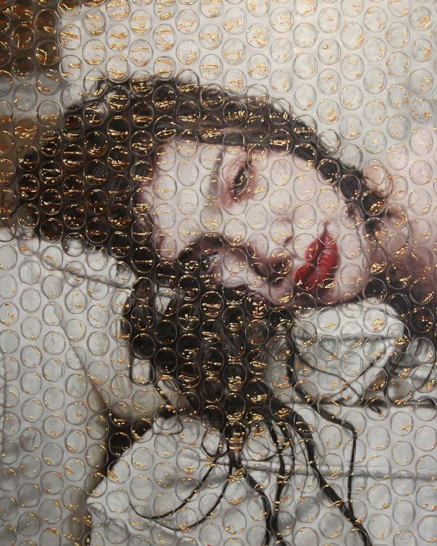 Góc đánh đố thị giác: Họa sĩ tự “sáng chế” miếng xốp bong bóng bảo vệ tranh y như thật ảnh 1