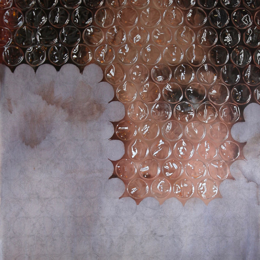 Góc đánh đố thị giác: Họa sĩ tự “sáng chế” miếng xốp bong bóng bảo vệ tranh y như thật ảnh 5