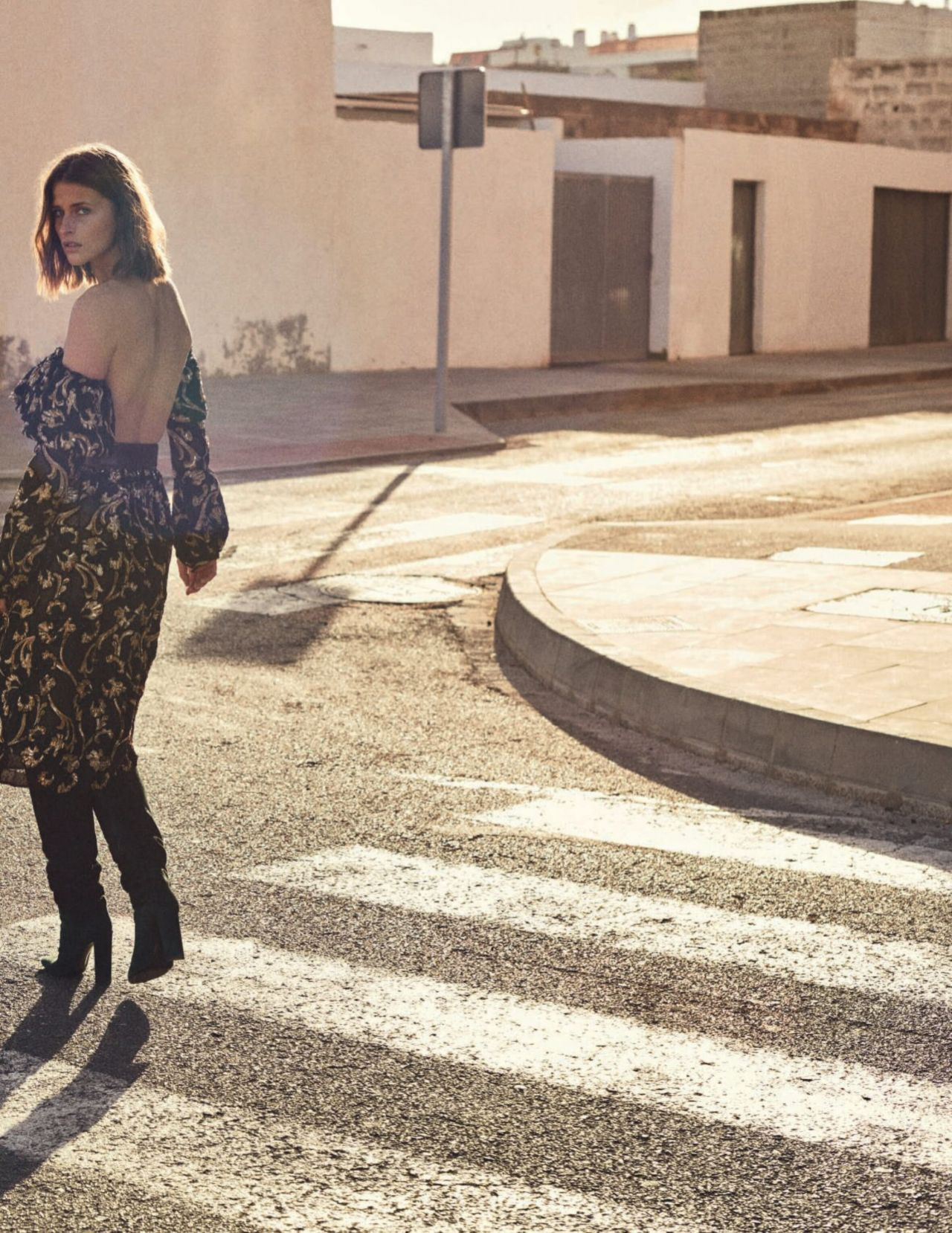 Chân dài người Đan Mạch sexy táo bạo trên tạp chí ảnh 9