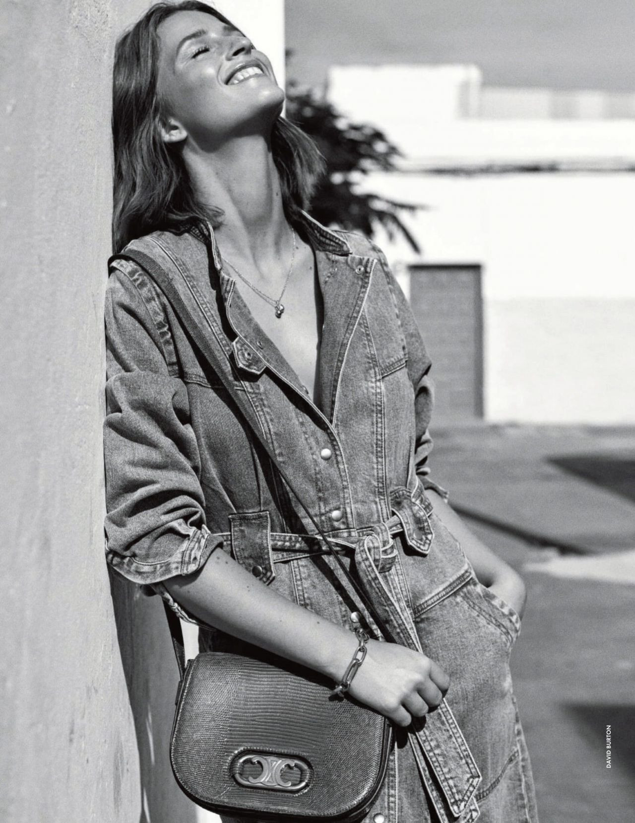 Chân dài người Đan Mạch sexy táo bạo trên tạp chí ảnh 11