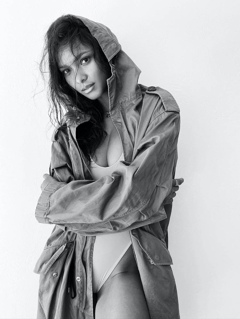 'Thiên thần nội y' xứ Samba nóng bỏng đầy mê hoặc trên tạp chí ảnh 4