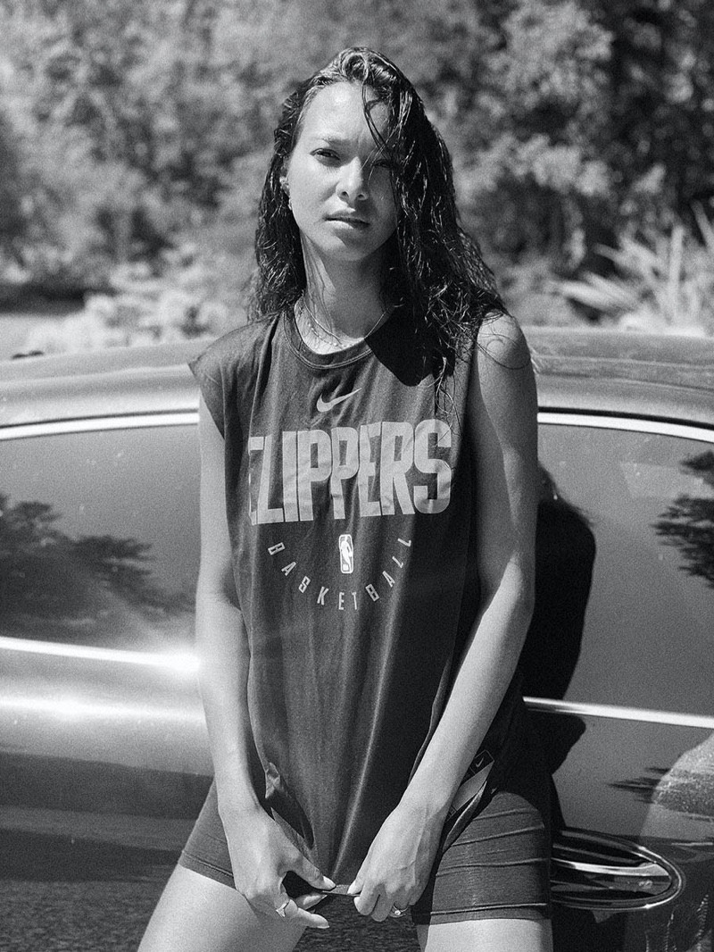 'Thiên thần nội y' xứ Samba nóng bỏng đầy mê hoặc trên tạp chí ảnh 10