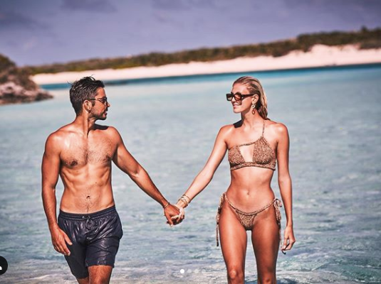 Devon Windsor gây ngưỡng mộ với body đẹp như tạc tượng với áo tắm ảnh 12