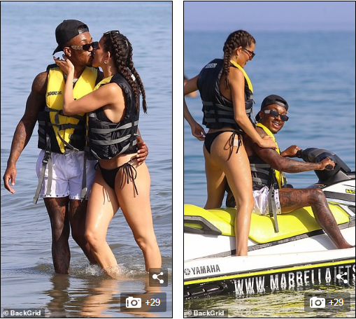 Rebecca Gormley quá đẹp với bikini khi đi nghỉ với bạn trai ở biển ảnh 1