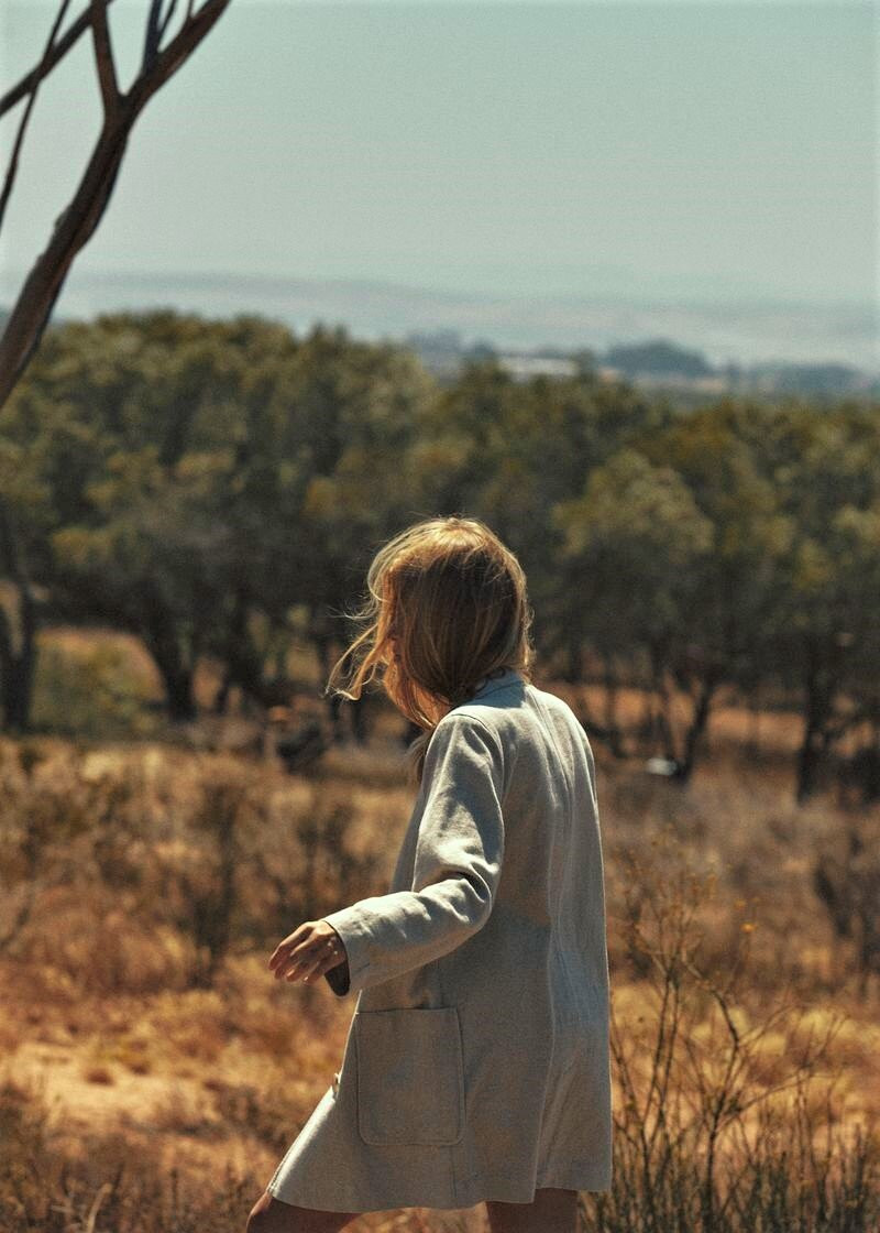 Chân dài 9x người Đức 'thả rông' trên tạp chí gây 'bão' fan ảnh 9