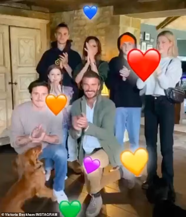 Victoria Beckham đăng ảnh ngọt lịm của con trai Brooklyn và bạn gái sau tin cưới bí mật ảnh 4