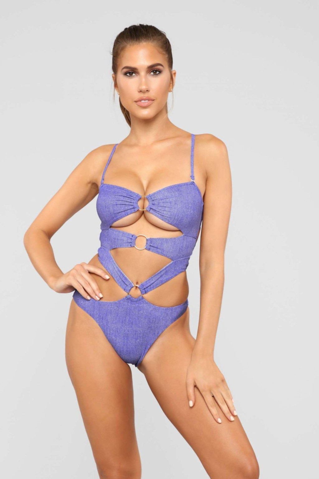 Mỹ nhân có số đo cơ thể vàng phô dáng nóng 'bỏng mắt' với áo tắm ảnh 9