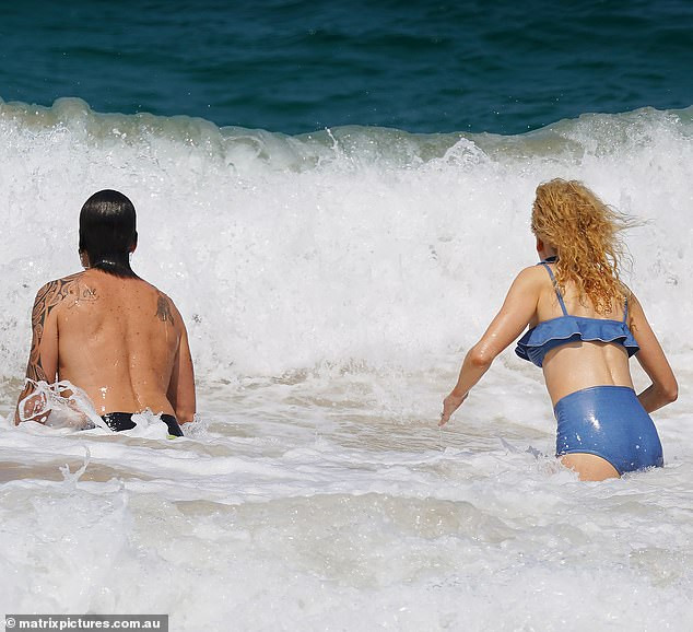 Nicole Kidman mặc áo tắm, khoe dáng ở tuổi 52 ảnh 3