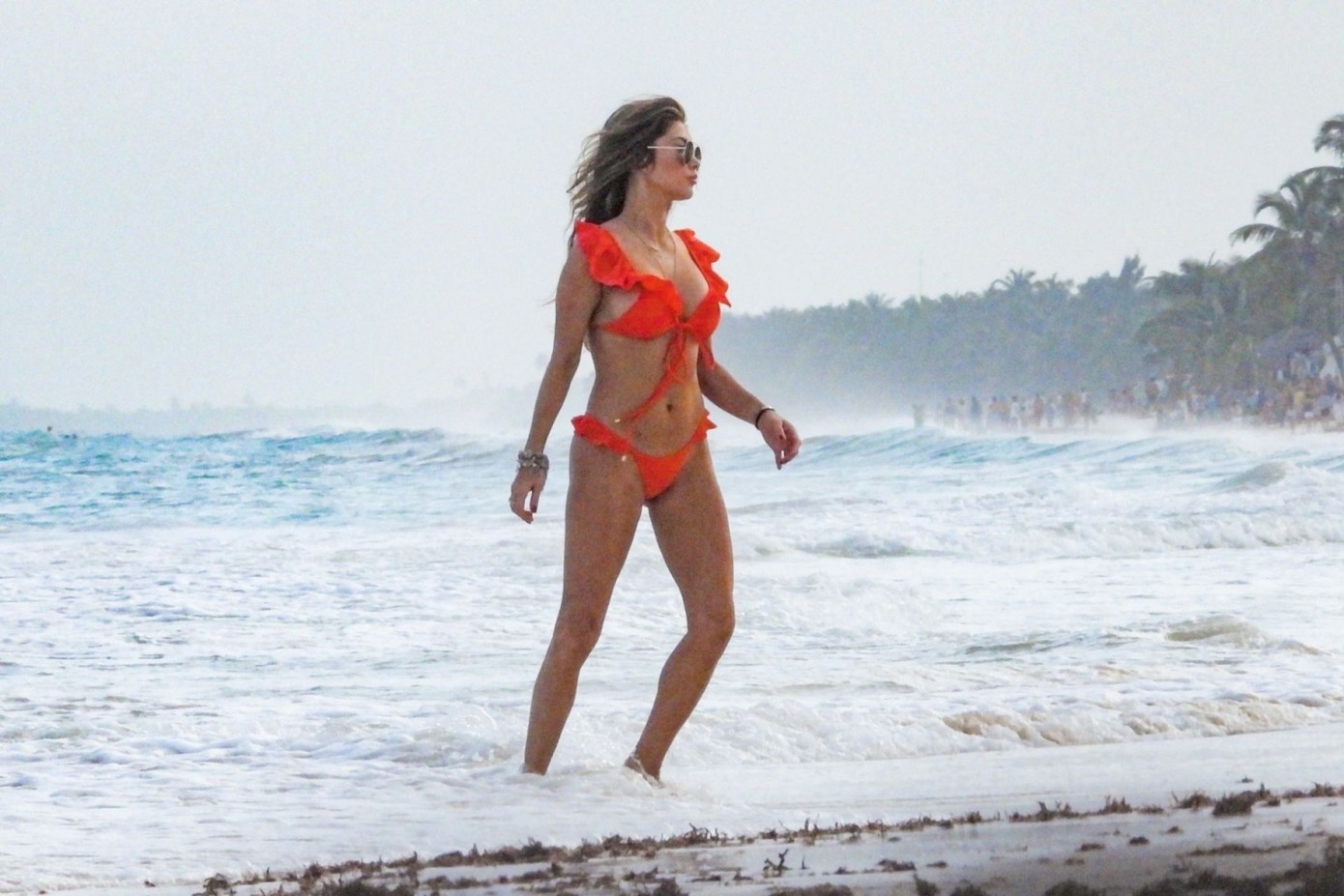 Mỹ nhân làng UFC Arianny Celeste quá đỗi gợi cảm ở biển ảnh 3