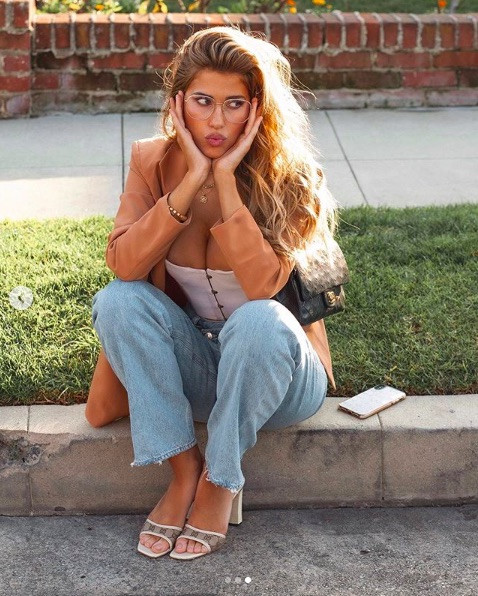 Người đẹp 9x mặc nội y gợi cảm như thôi miên người nhìn ảnh 6