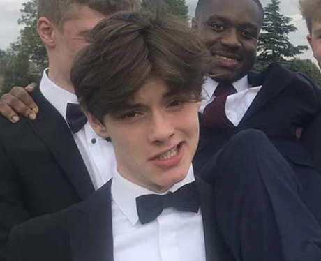 Louis Partridge - Nam thần tuổi teen mới nổi của bom tấn “Enola Holmes” là ai? ảnh 5