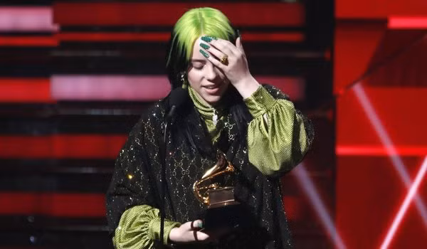 Billie Eilish tức giận trước cáo buộc “thắng giải Grammy vì là người da trắng“ ảnh 5