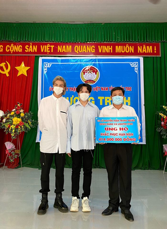 Nguyễn Trần Trung Quân - Denis Đặng xuống Bến Tre trao tặng nước ngọt cho bà con gặp hạn ảnh 5