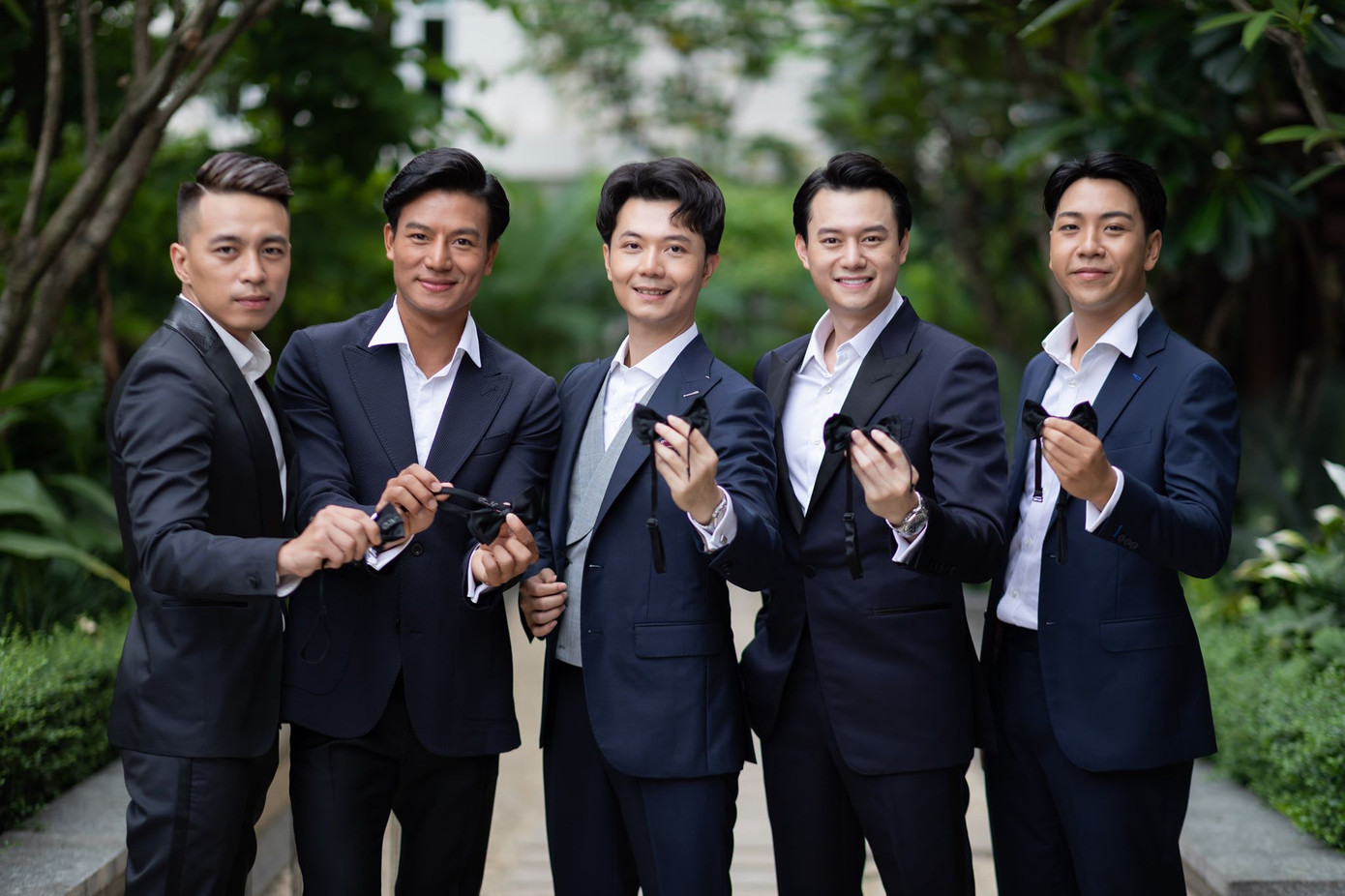 Đám cưới Á hậu Thúy Vân: Những khoảnh khắc đẹp của đôi trai tài gái sắc ảnh 9