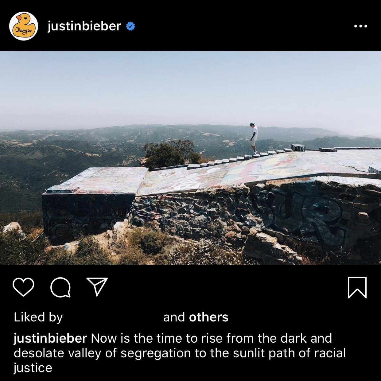 Justin Bieber khẳng định sẽ dùng sự nghiệp âm nhạc để phản đối nạn phân biệt chủng tộc ảnh 4