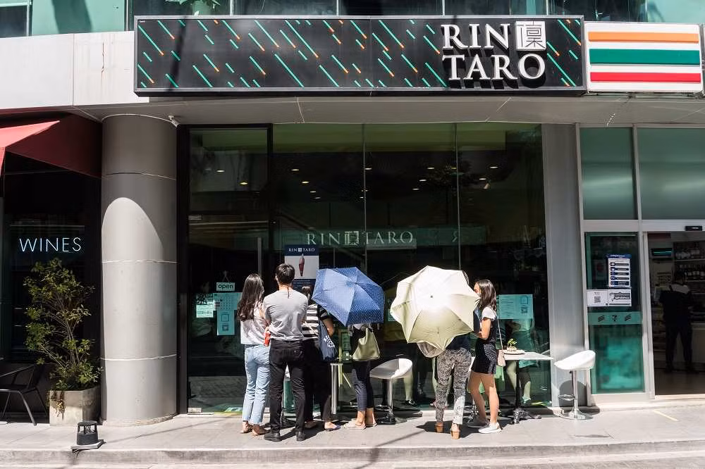 Có gì bên trong tiệm kem Nhật Bản "mang đến sự hạnh phúc" đang gây sốt ở Thái Lan? ảnh 2