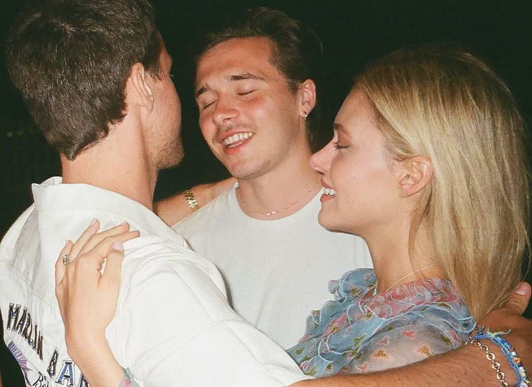 Brooklyn Beckham chia sẻ hình ảnh cầu hôn Nicola Peltz cùng thông điệp ngọt lịm tim ảnh 5