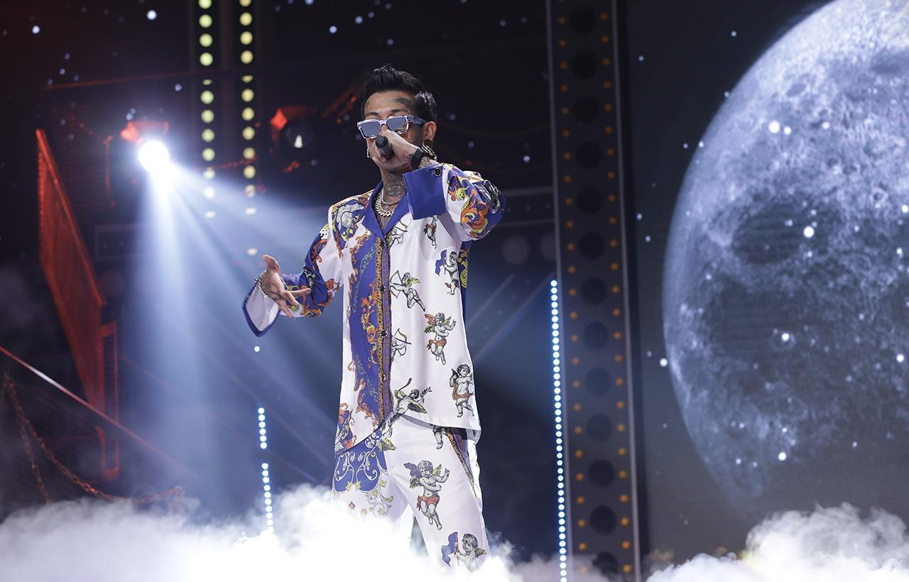 Là thí sinh đầu tiên bước vào vòng Chung kết “Rap Việt”, Dế Choắt gây tranh cãi vì lạc đề? ảnh 3